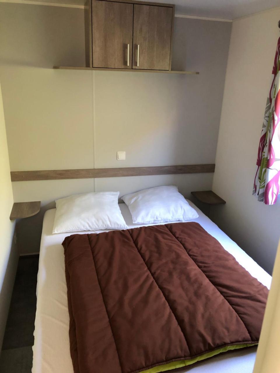 Camping La Mare Aux Fees Hotel Roquefeuil Ngoại thất bức ảnh